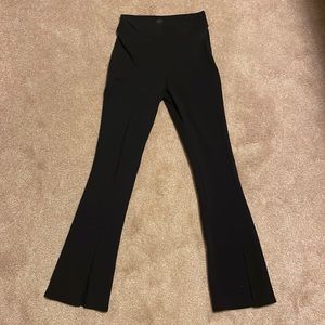 ALO Yoga 7/8 Airbrush High-Waist Flutter Legging